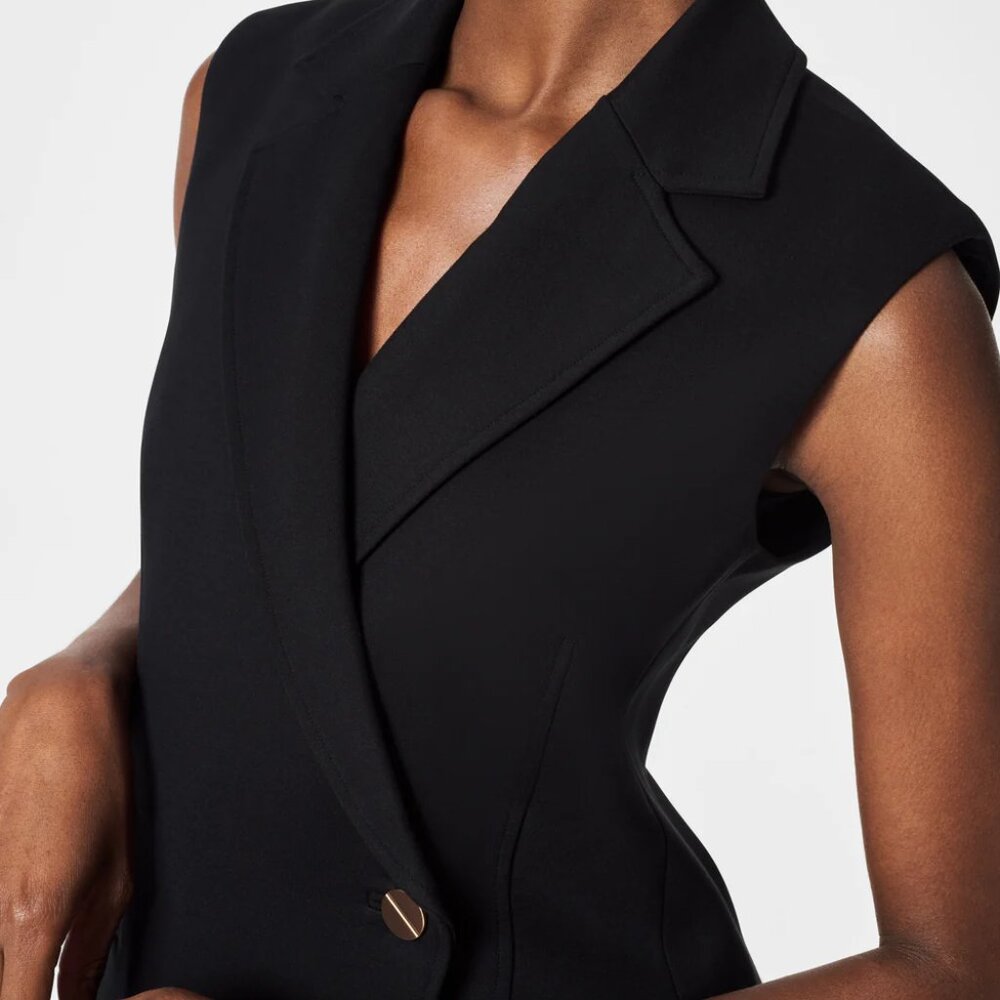 SPANX The Perfect Asymmetrical Vest Top